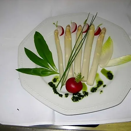 فندق Sauerlaender Hof 3*