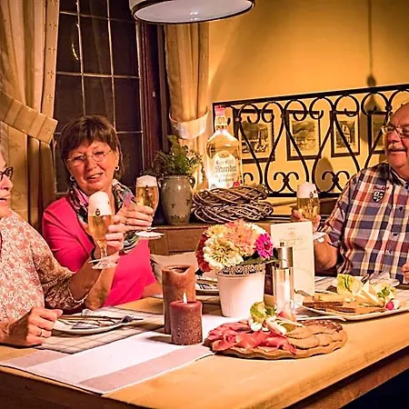 فندق Sauerlaender Hof 3*