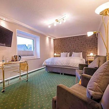 فندق Sauerlaender Hof 3*